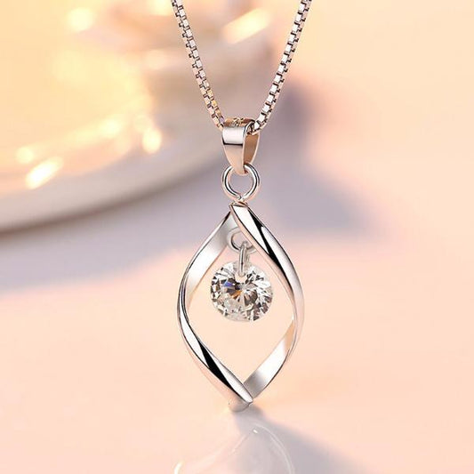 The Clavicle Pendant with Your Loving Note