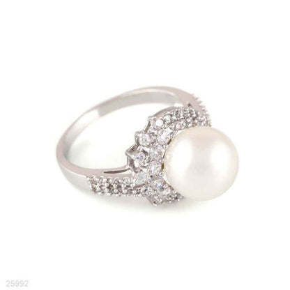 Majestic Solitaire Pearl Ring