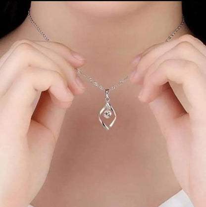 The Clavicle Pendant with Your Loving Note